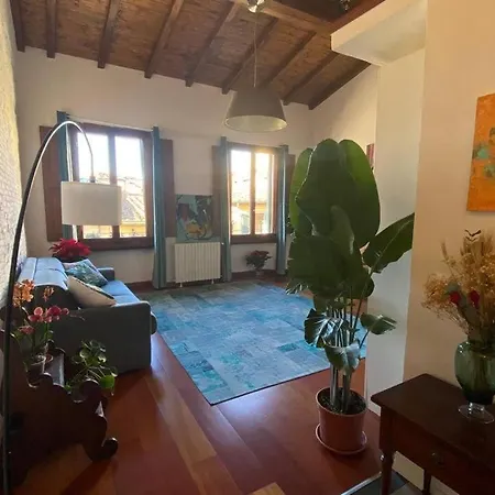 Apartment Charming Portion Of In Oltrarno Area